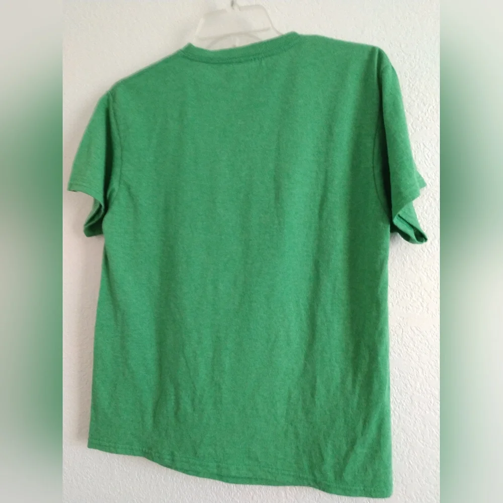 Mad Engine Naps & Snacks Christmas T Shirt Green Red Child Large 10 12